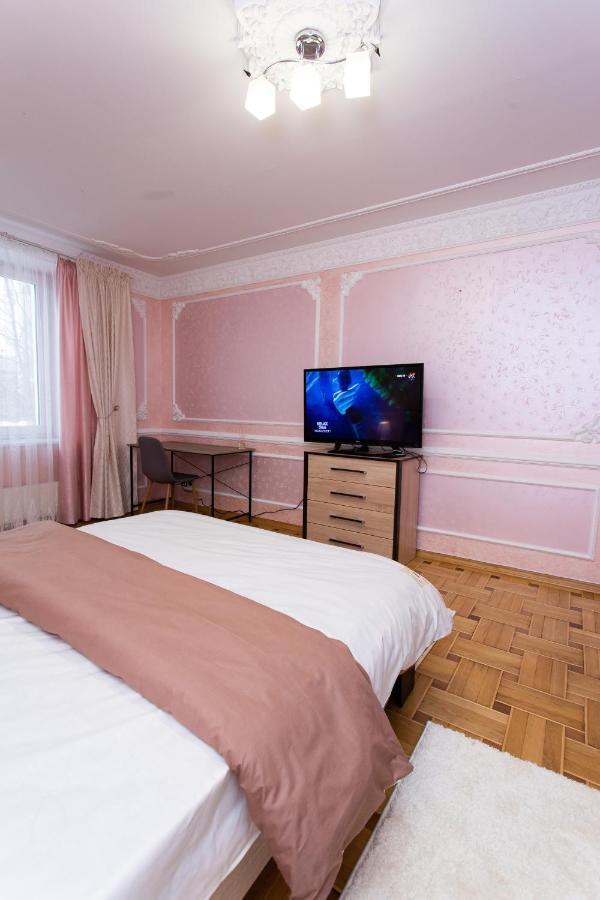 Центр. Вулиця Липова. 3 Кімнати Apartment Ternopil Exterior photo